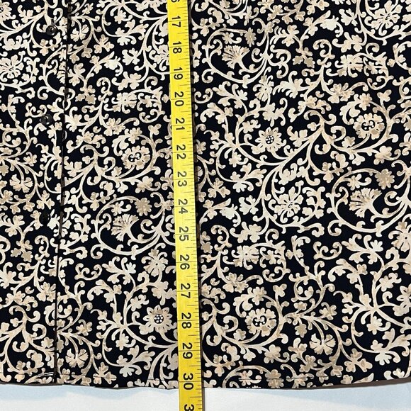 Maggie Barnes Women Blouse Shirt  26W Plus Size 3X Black Floral Button Top - Picture 5 of 9